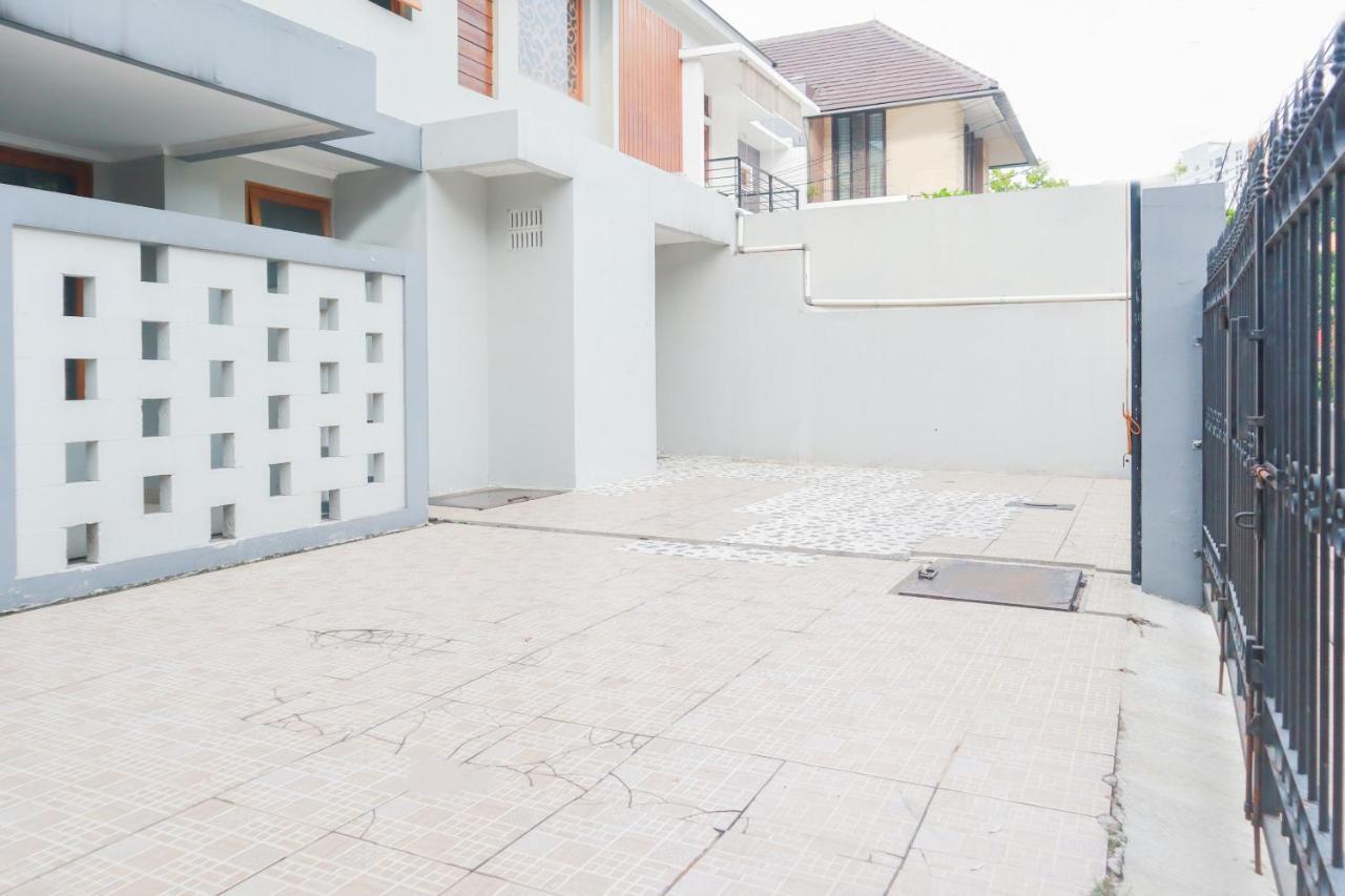 Oyo 2196 Ss Homes Jakarta Kültér fotó