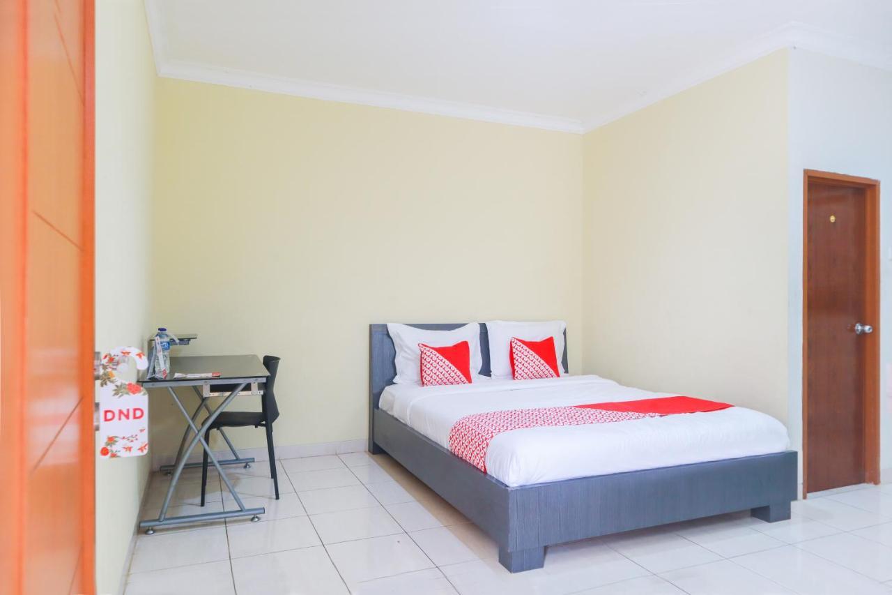 Oyo 2196 Ss Homes Jakarta Kültér fotó