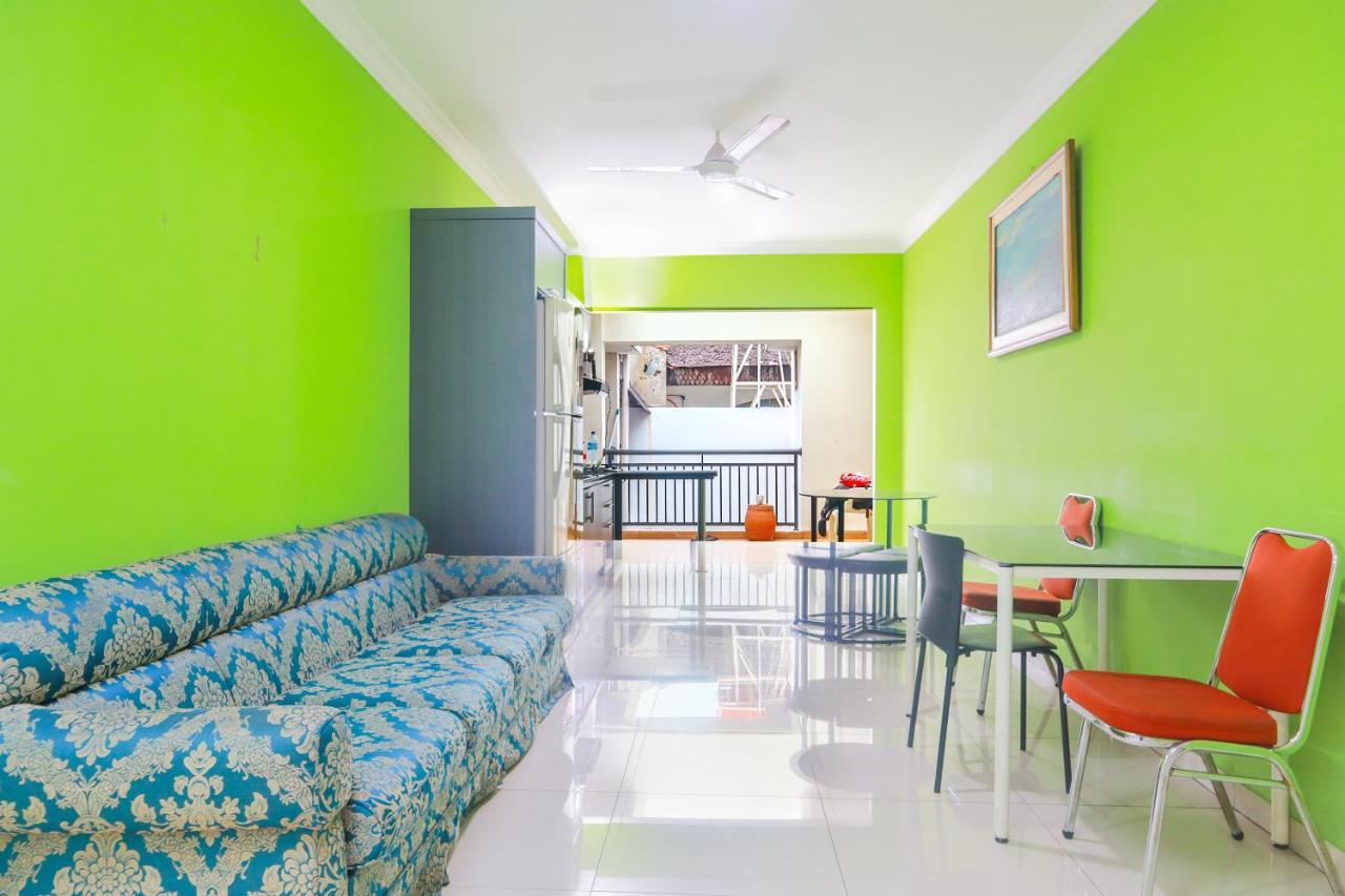 Oyo 2196 Ss Homes Jakarta Kültér fotó