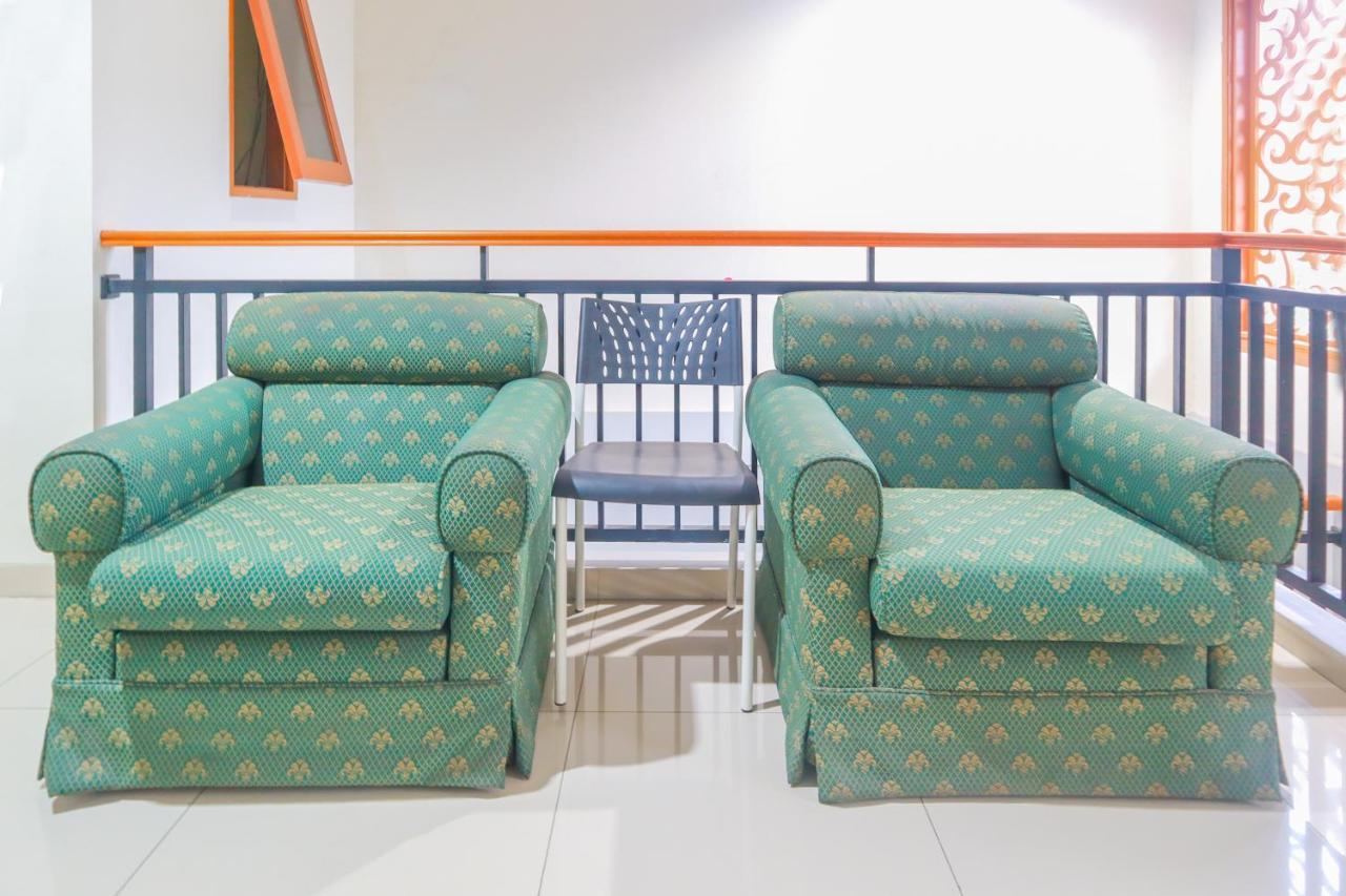 Oyo 2196 Ss Homes Jakarta Kültér fotó