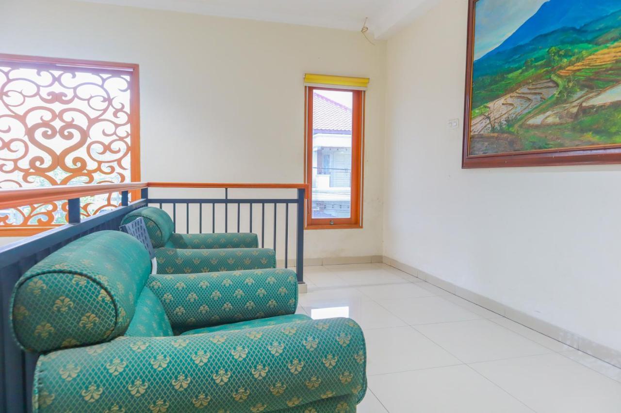 Oyo 2196 Ss Homes Jakarta Kültér fotó